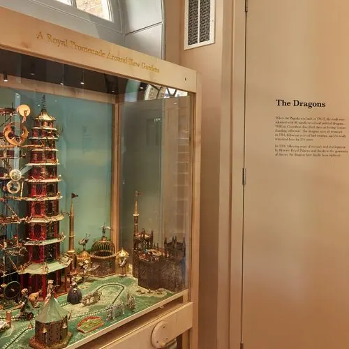 The Great Pagoda, Kew Gardens, photograph 10